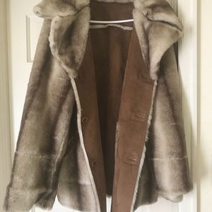 Reversible sheepskin fur coat